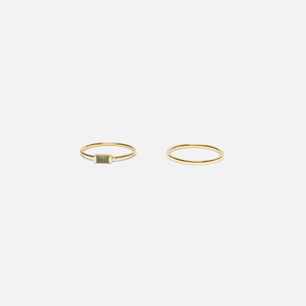 Load image into Gallery viewer, Golden ring set with green square stone in stainless steel
