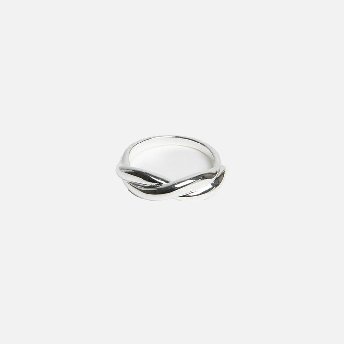 Bague argentée tordue en acier inoxydable
