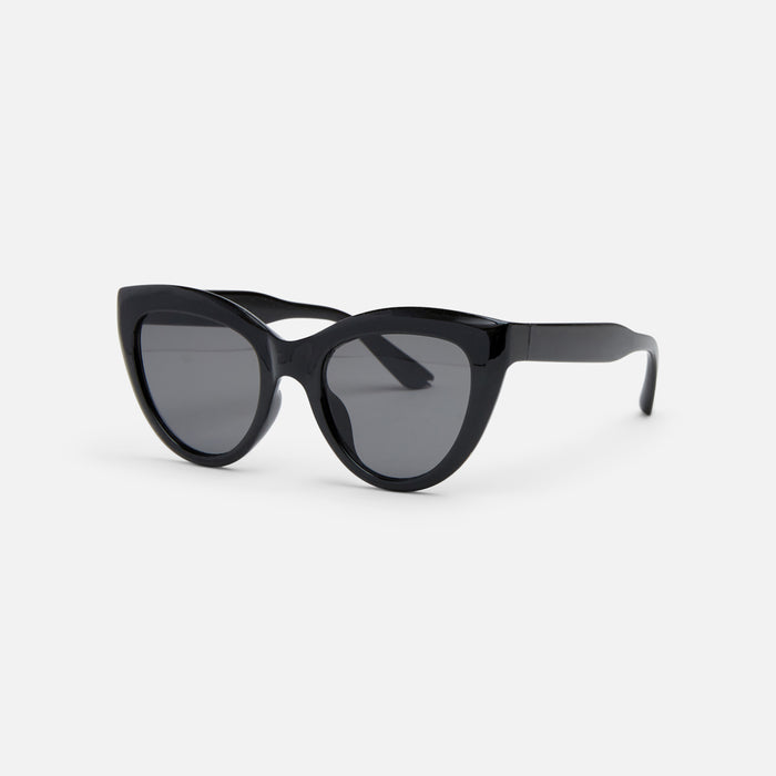 Lunettes de soleil noires forme oeil de chat