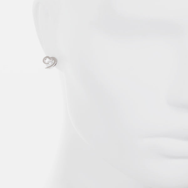Charger l&#39;image dans la galerie, Boucles d&#39;oreilles en forme de coeur avec un zircon
