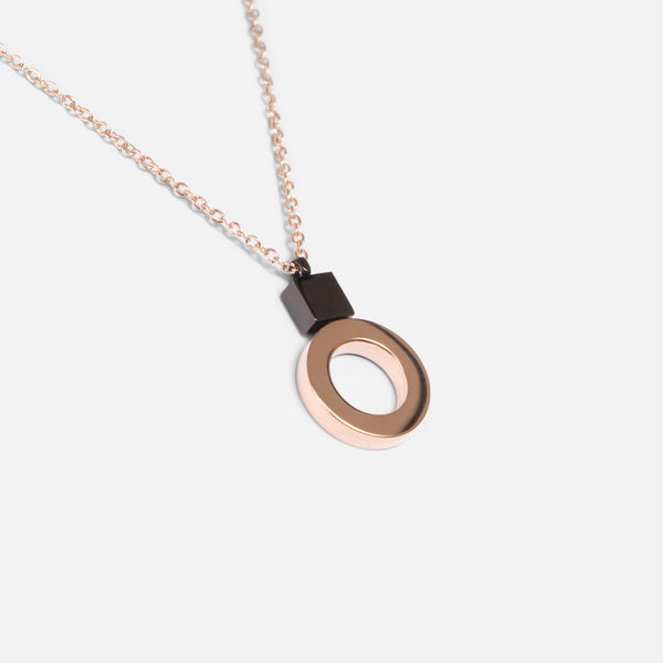 Charger l&#39;image dans la galerie, Collier doré avec pendentif anneau en acier inoxydable
