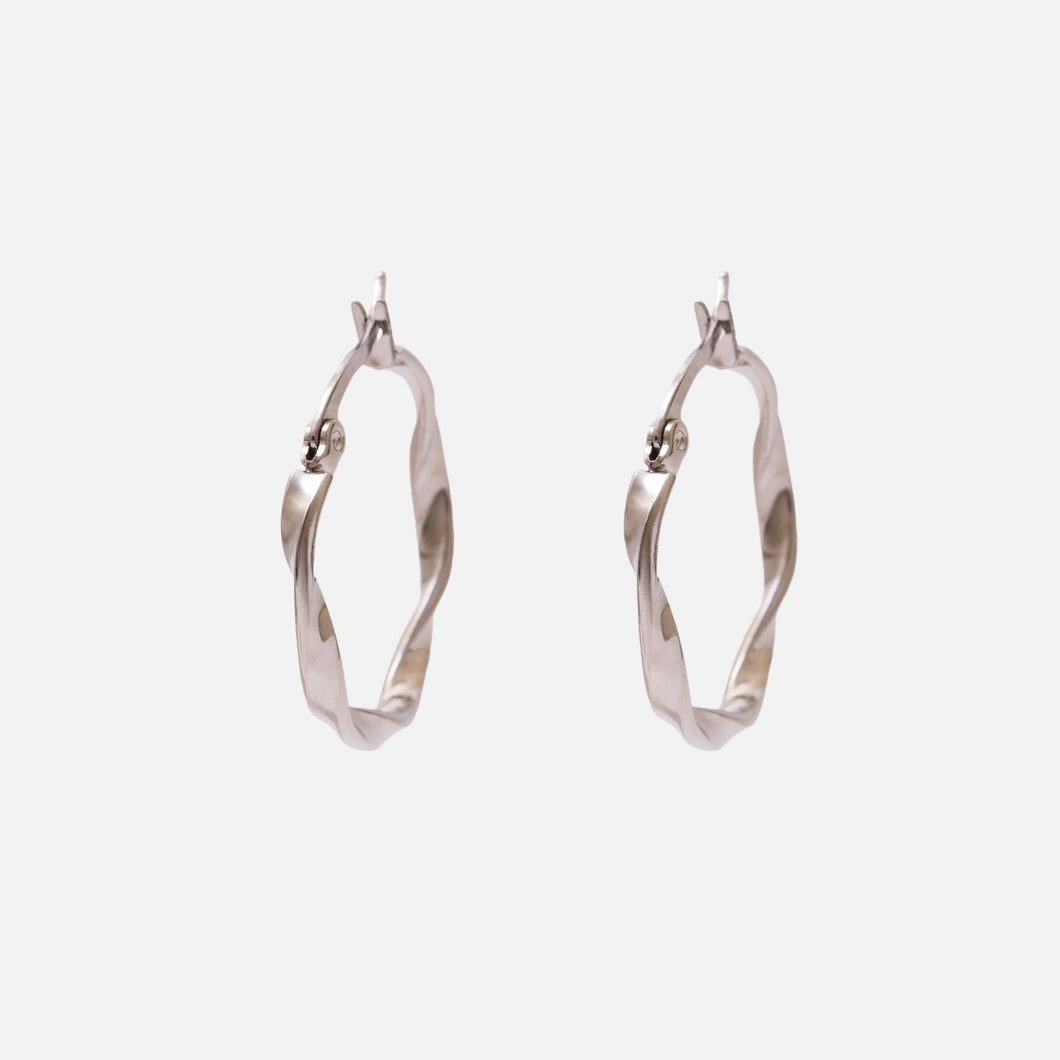 Twisted stainless steel silvered earrings