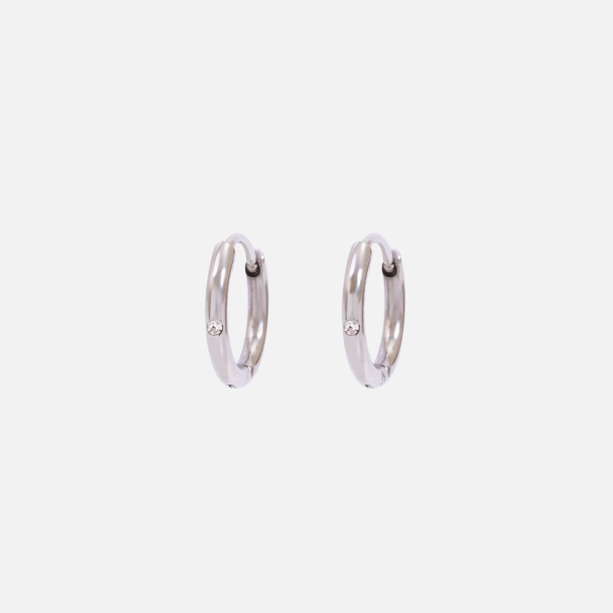 Stainless steel silver hoop earrings with stone insertion