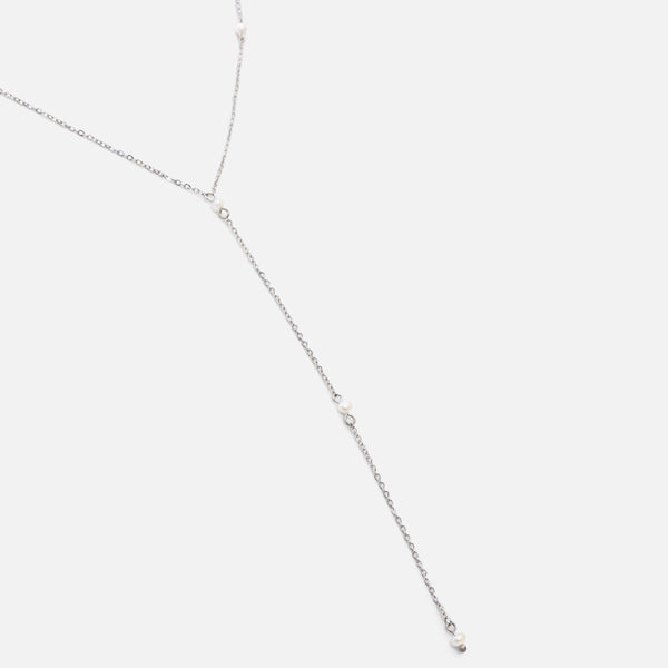 Load image into Gallery viewer, Silvered necklace with pearls insertions and long pendant
