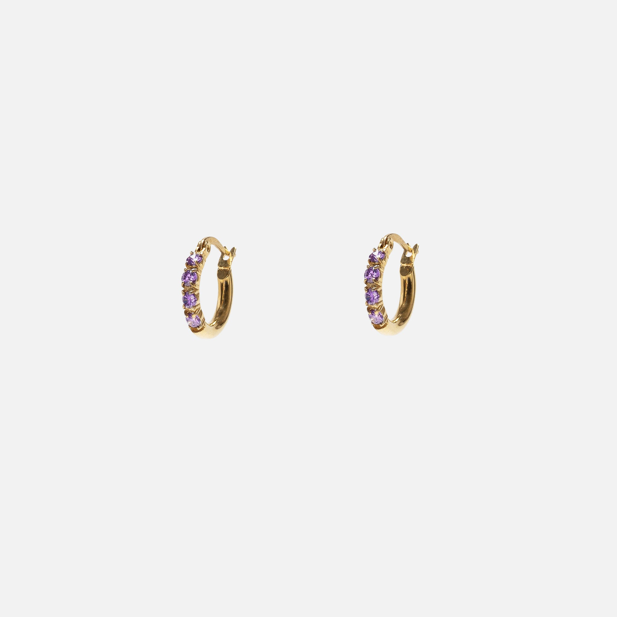 Boucles d’oreilles anneaux dorés avec pierres violettes en acier inoxydable