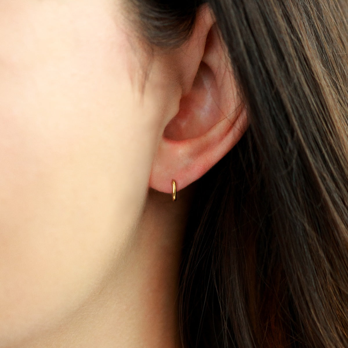 Mini boucles d’oreilles dorées dormeuses 9mm en acier inoxydable