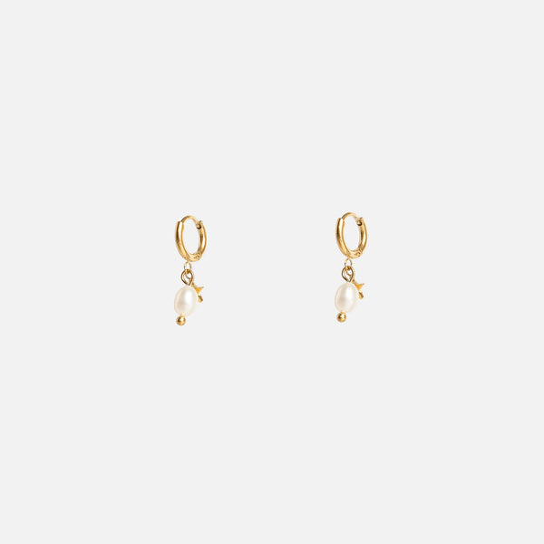 Charger l&#39;image dans la galerie, Mini boucles d’oreilles anneaux dorés avec breloque perle et étoile en acier inoxydable
