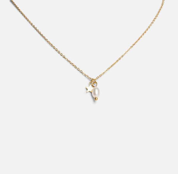 Load image into Gallery viewer, Mini golden necklace with star and pearl charms in stainless steel

