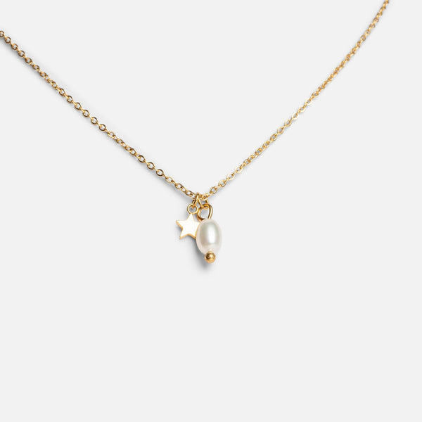 Load image into Gallery viewer, Mini golden necklace with star and pearl charms in stainless steel
