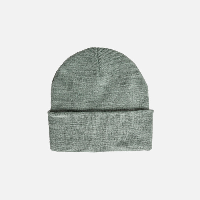 Tuque verte pale avec rabat