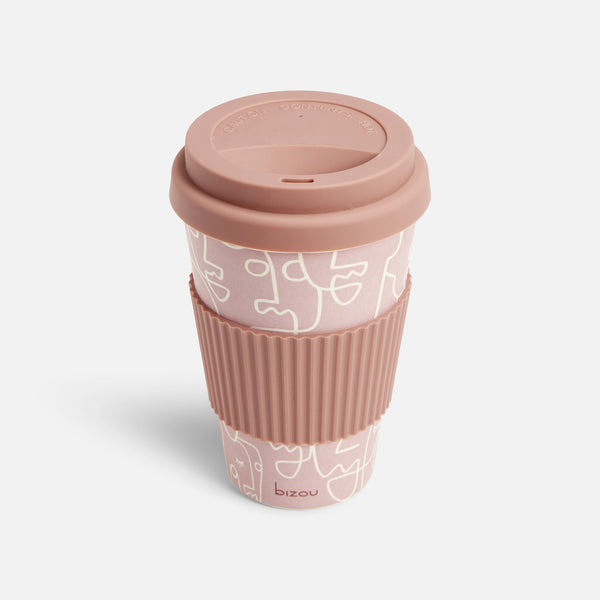 Charger l&#39;image dans la galerie, Tasse à café rose réutilisable en bambou avec visages abstraits
