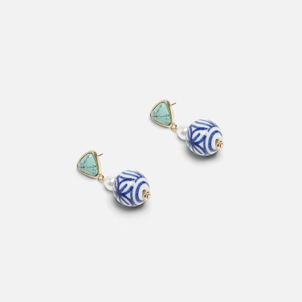 Load image into Gallery viewer, Green earrings with blue charms
