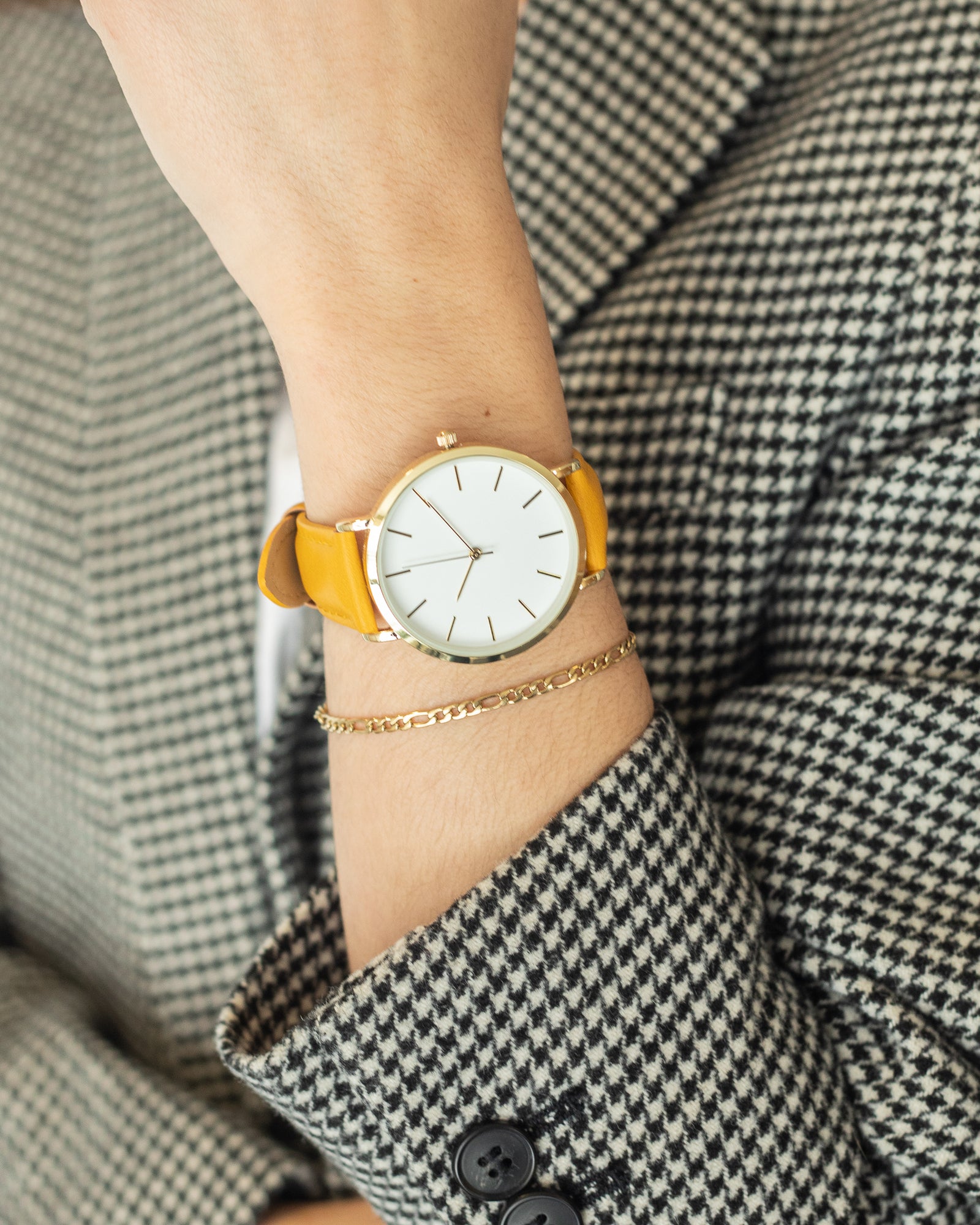 Collection classik - montre dorée bracelet en similicuir brun et cadran rond doré