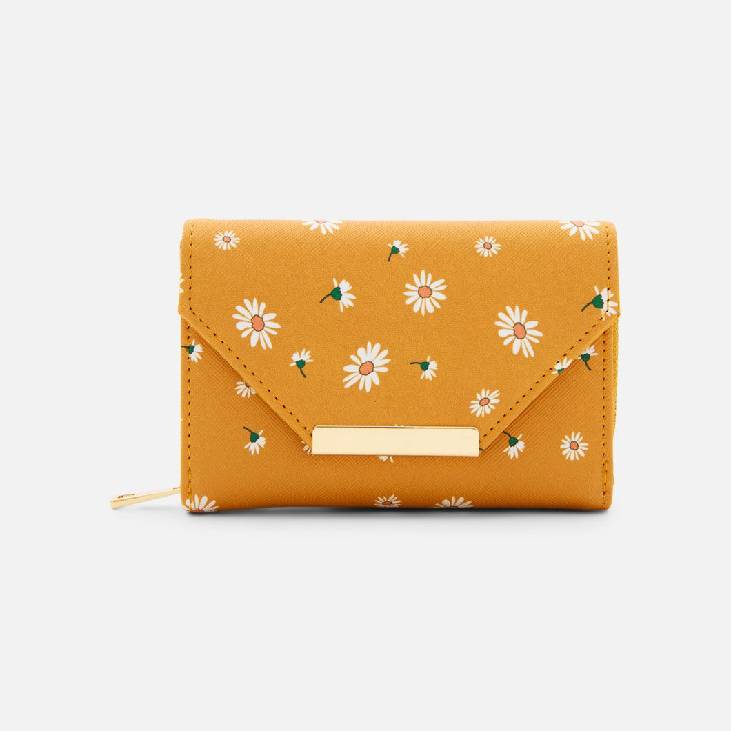 Ocher wallet with flap with golden details and white daisy print