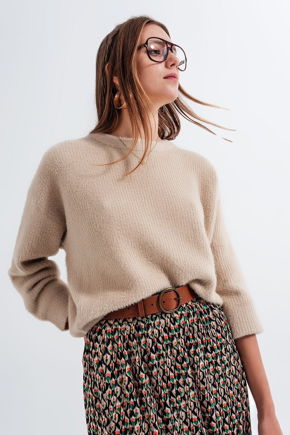 Q2 Crew neck jumper in rib with fluffy yarn in beige