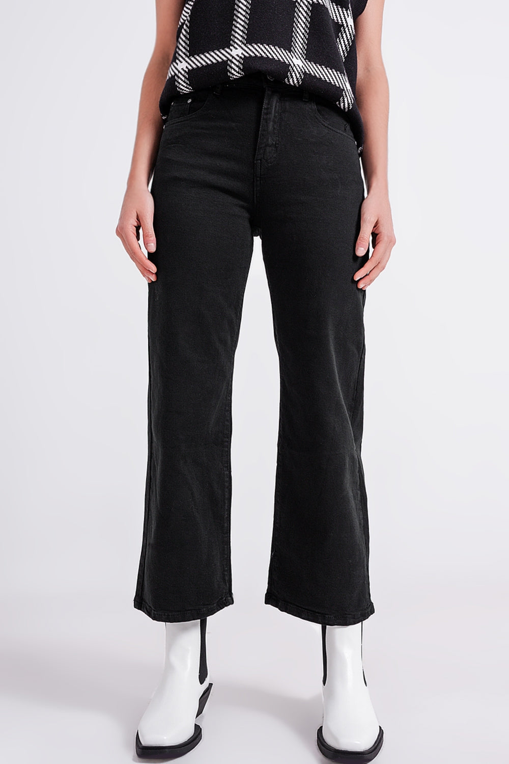 Q2 Cropped wide leg jeans in black