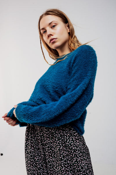 Load image into Gallery viewer, Fluffy knit jumper in blue
