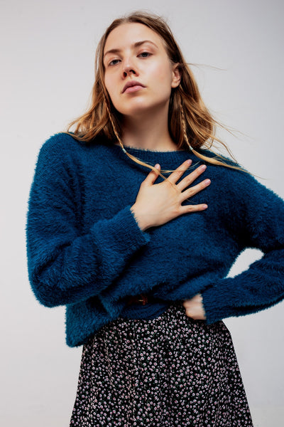 Load image into Gallery viewer, Fluffy knit jumper in blue
